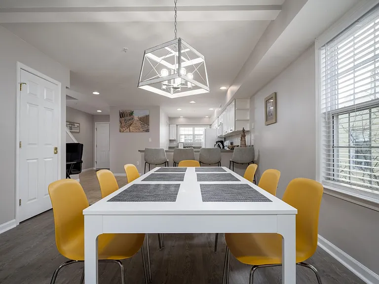 803 N Baltimore Ave #B — Photo 3
