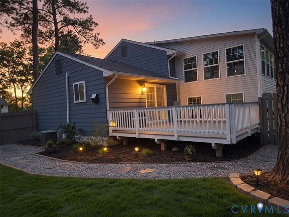 3rd image of 9505 Gardenia Dr