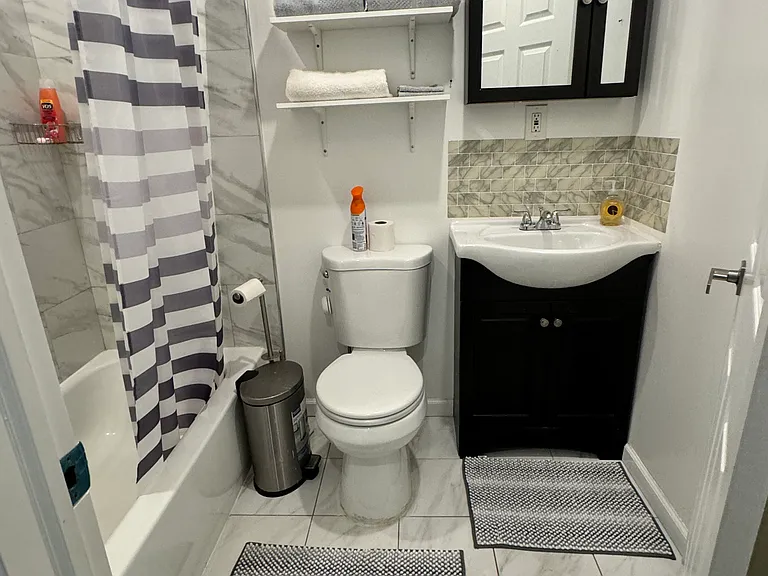 4812 Oxford Ave #1 — Photo 6