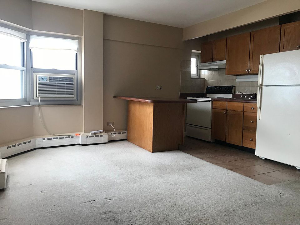 1st image of 4920 N Marine Dr #914