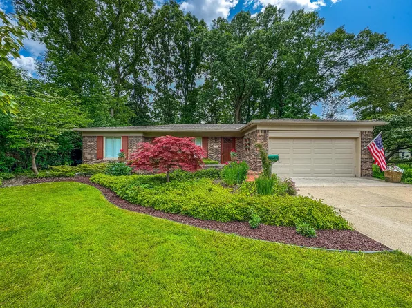 3481 Witherbee Dr, Troy, MI 48084