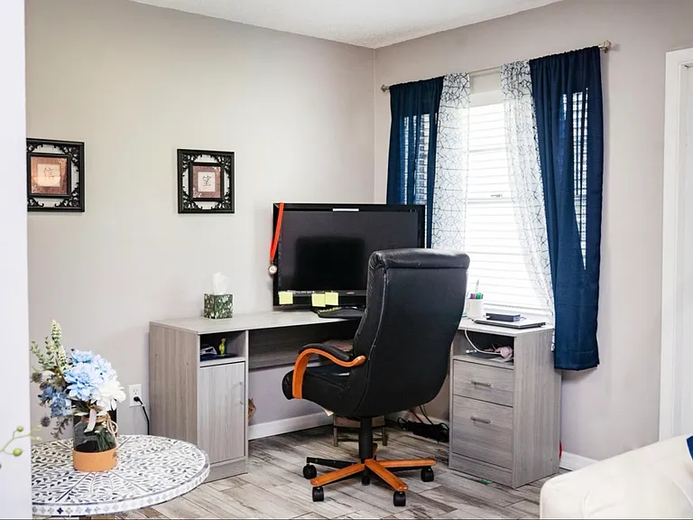 15 Vista Palm Ln — Photo 6