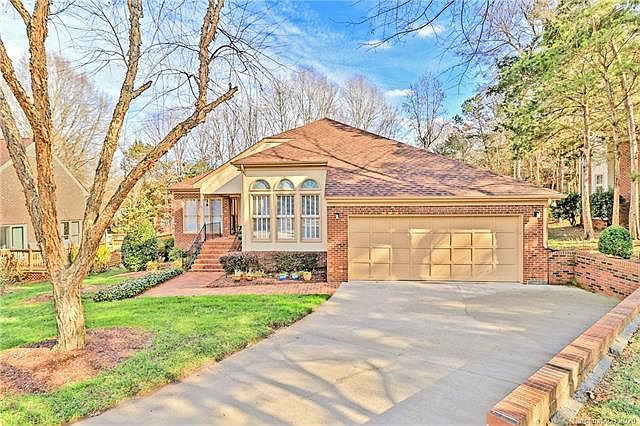 1st image of 4905 Sanderson Ln