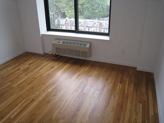 Rented by 3210 Riverdale Holdings LLC | media 15