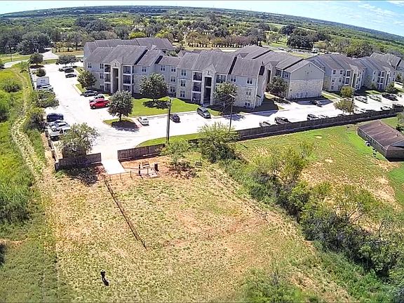 5th image of 386 Paloma Dr #1B-1Ba-768Sqft