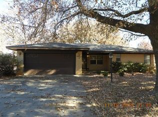 8525 Silver Creek Dr, Spencer, OK 73084