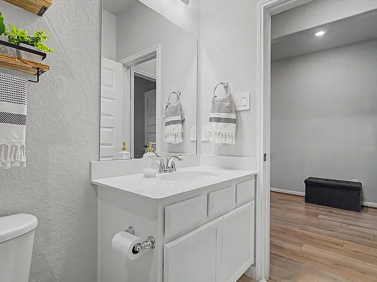 10842 Cliffs View Dr — Photo 33