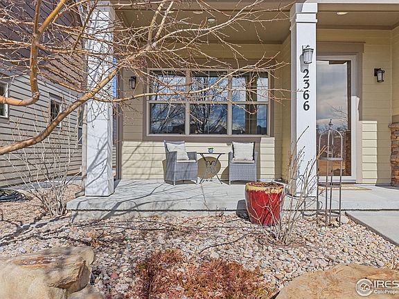 4th image of 2366 Park Ln
