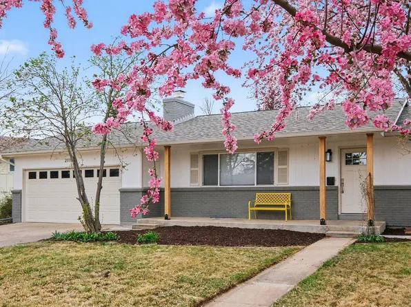 2119 Sheffield Dr, Fort Collins, CO 80526