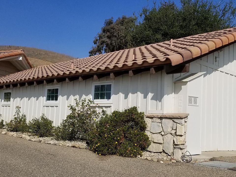 1st image of 590 Sycamore Dr