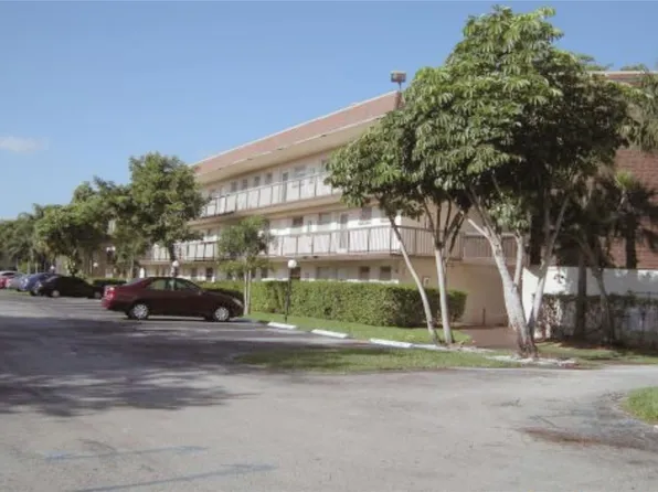 1801 NW 75th Avenue #303, Plantation, FL 33313