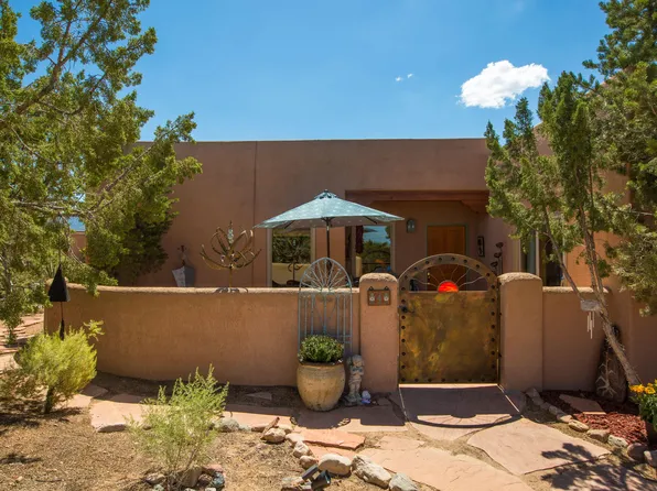 4 Ridge Ct, Placitas, NM 87043