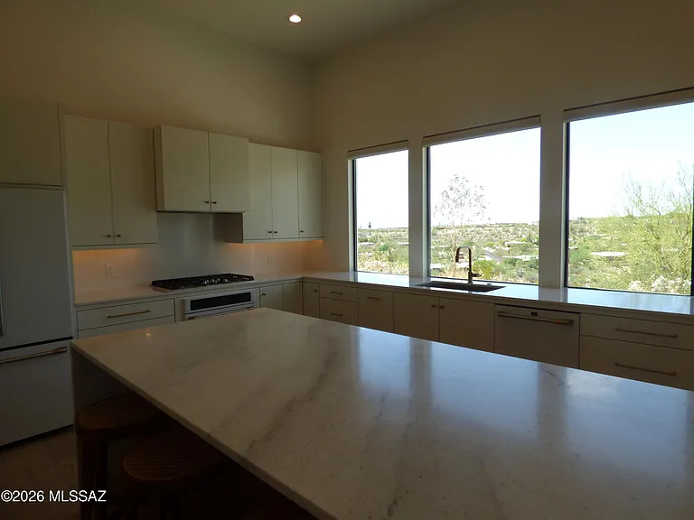 5721 E Paseo Cocospera — Photo 14