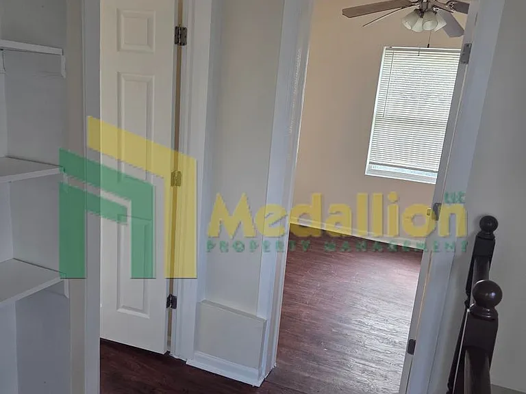 8749 S Wabash Ave — Photo 13