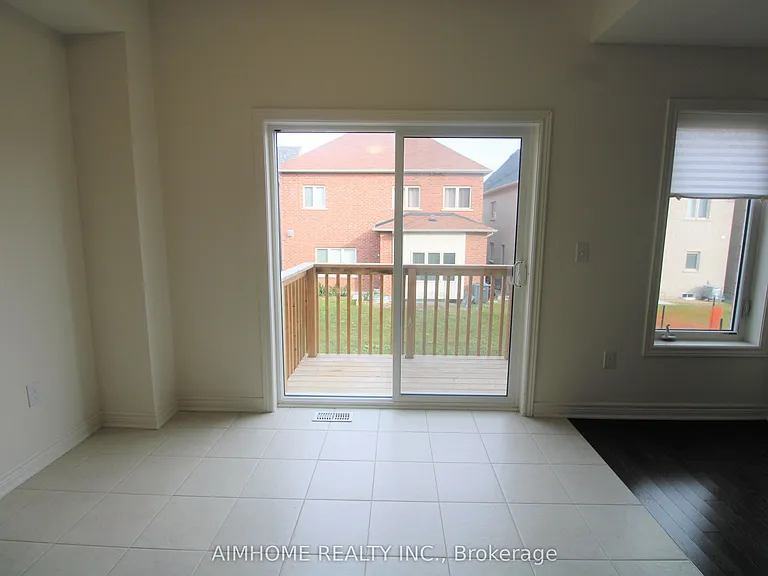 38 Foxberry Rd — Photo 21