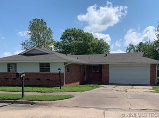 1200 Macklyn Ln, Bartlesville, OK 74006