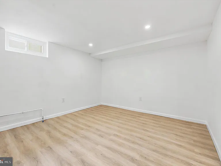 925 Maple Ave — Photo 26