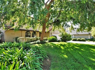 9066 N Cherryhill Ln, Fresno, CA 93720