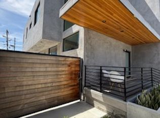 2905 S Genesee Ave, Los Angeles, CA 90016