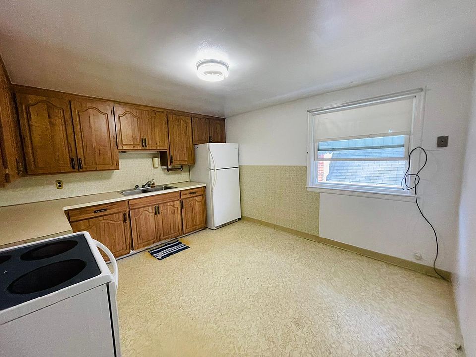 1st image of 1915 Kensington Ave Floor 2