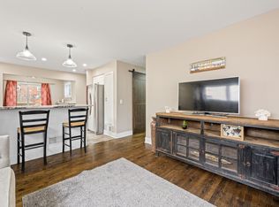 7060 Charles St, Omaha, NE 68132