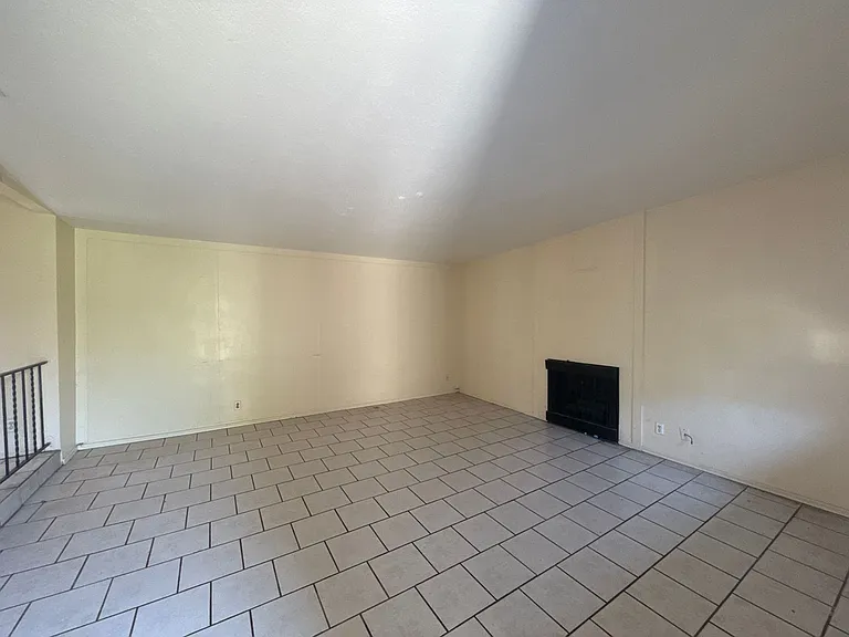 7926-7928 Diana Marie Dr — Photo 3
