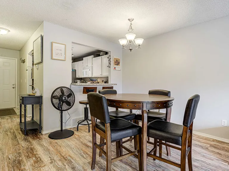 2544 Blazek Loop — Photo 34