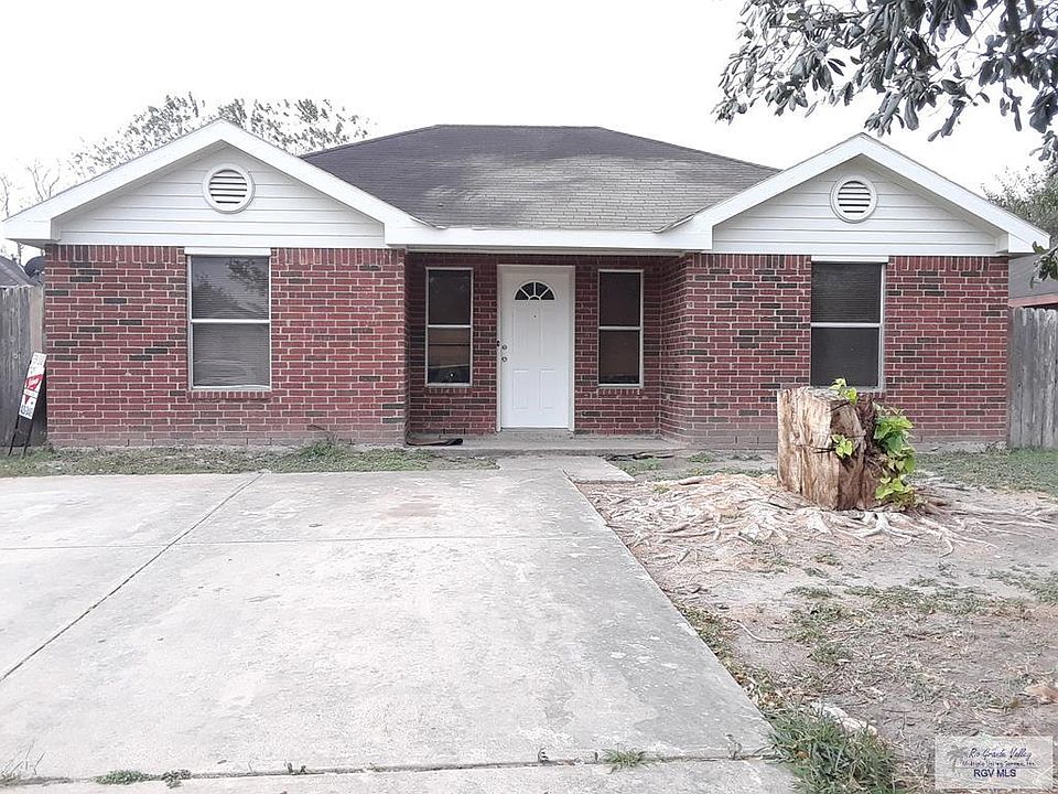 1st image of 2809 Mangrove Palm Dr