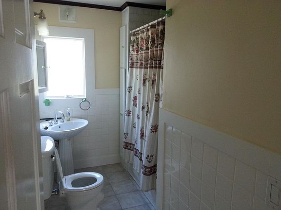 5th image of 1006 King St