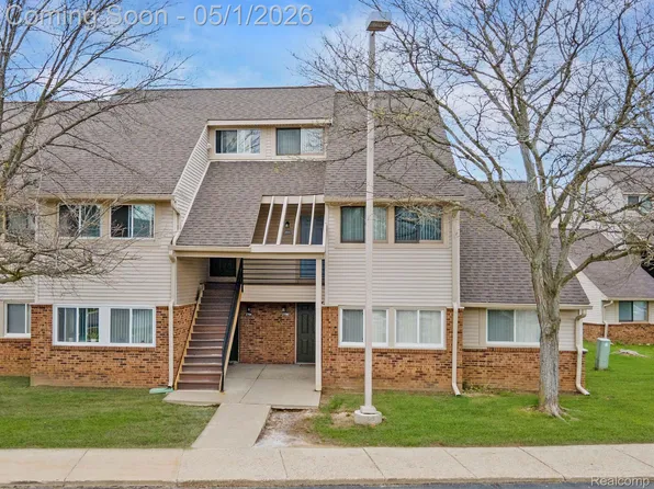 2798 Davison Ave, Auburn Hills, MI 48326