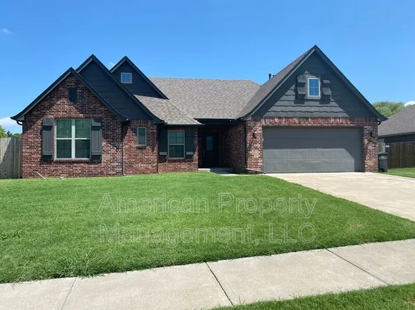 5312 Charleston Dr, Bartlesville, OK 74006