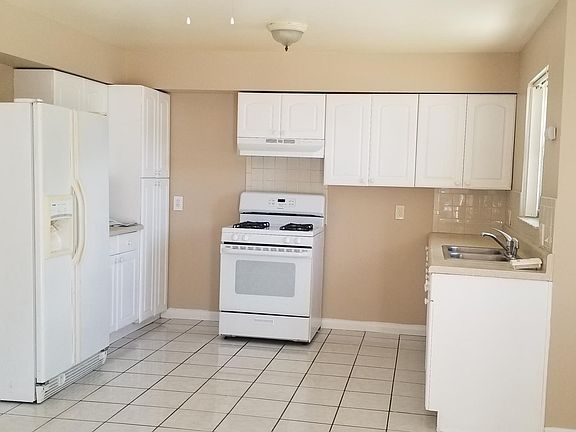 3rd image of 804 N F St