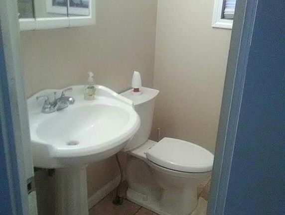5th image of 1250 E 340th St