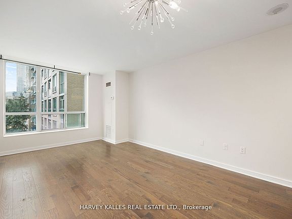 4th image of 109 Front St E Unit 512