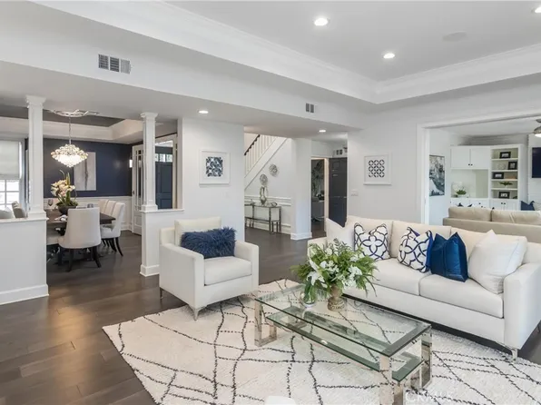 77 Dapplegray Rd, Bell Canyon, CA 91307