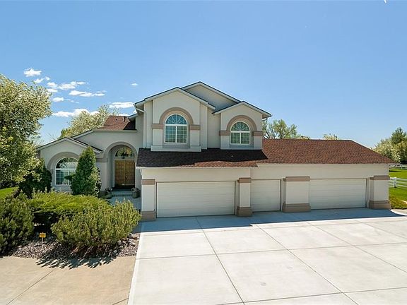 2nd image of 835 Bluegrass Dr E