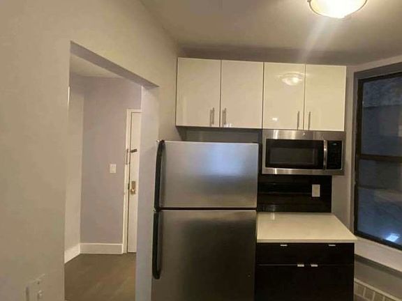 3rd image of 21 W 131st St #2FR