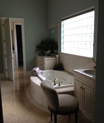 2nd image of 2899 Tiburon Blvd E