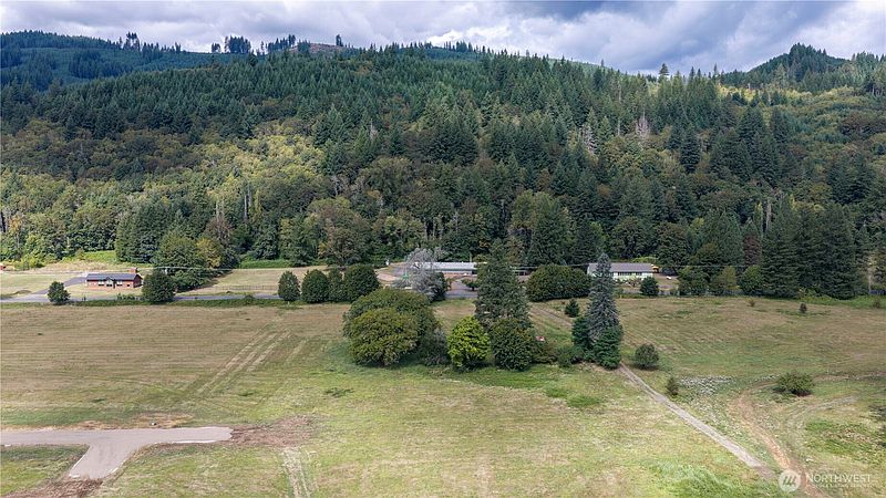 3rd image of 173 Sawmill Road