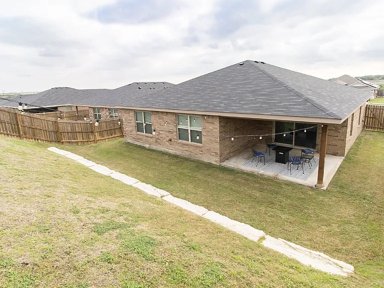 1715 Dryden Ave — Photo 5