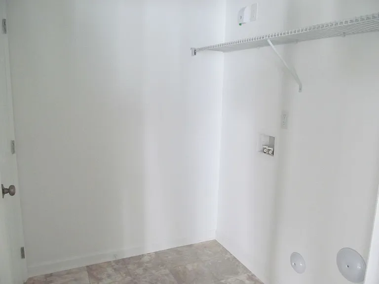 2606 Pennoak Way #D — Photo 6