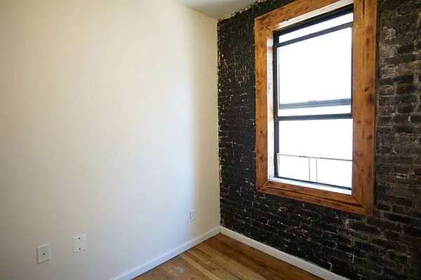 Rented by Crosstown Apartments NYC | media 28