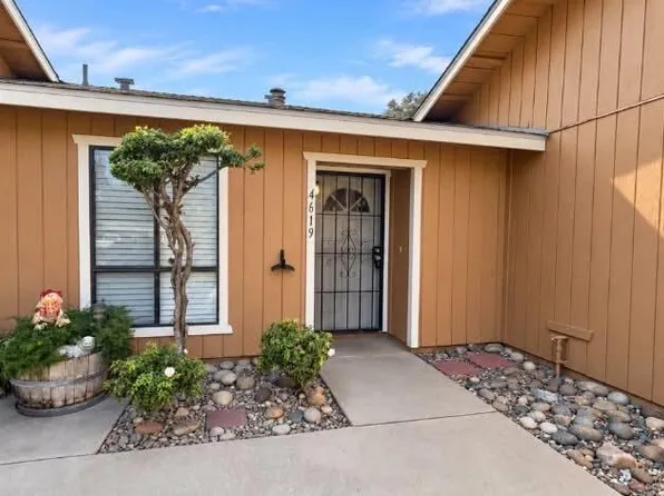 4619 W School Avenue, Visalia, CA 93291