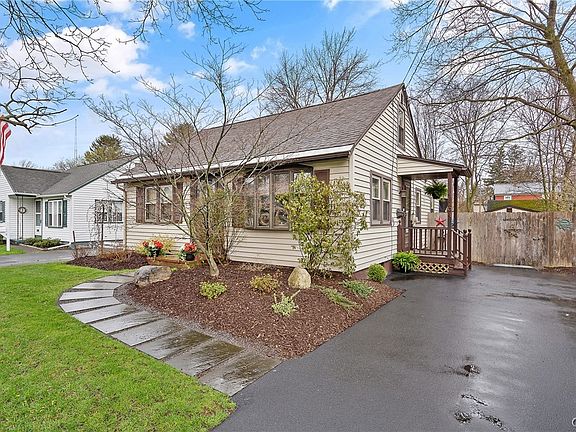2nd image of 204 Stonefield Rd