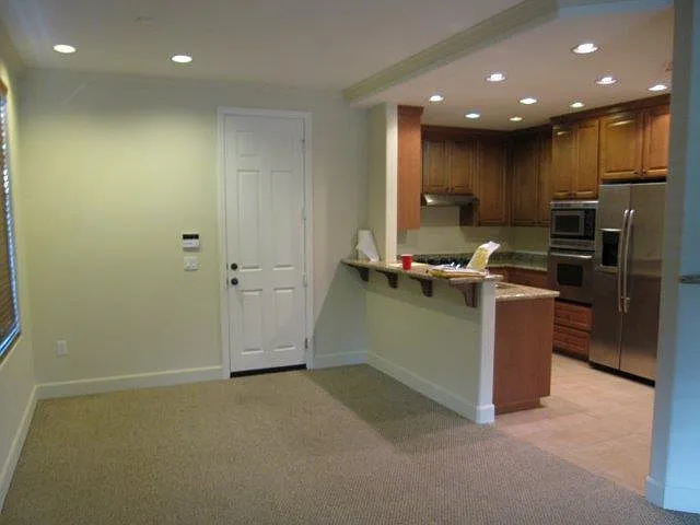 3 Bedroom Townhome with Rooftop Deck in Pacific Beach — Photo 3