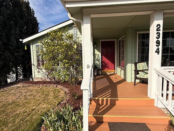4th image of 2394 NE Crocus Way