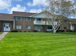 1010B Greenleaf Rd, Rochester, NY 14612