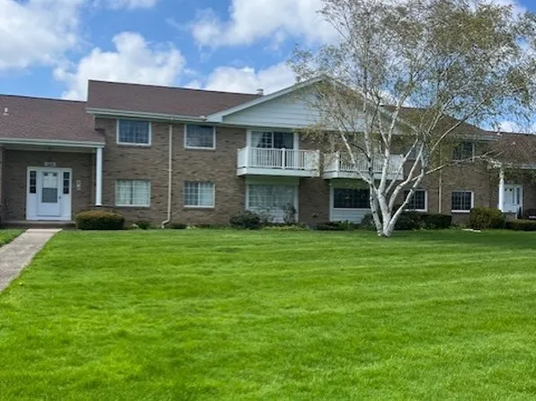 1010B Greenleaf Rd, Rochester, NY 14612