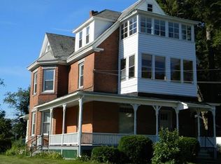 4 Garfield Ave, Easthampton, MA 01027