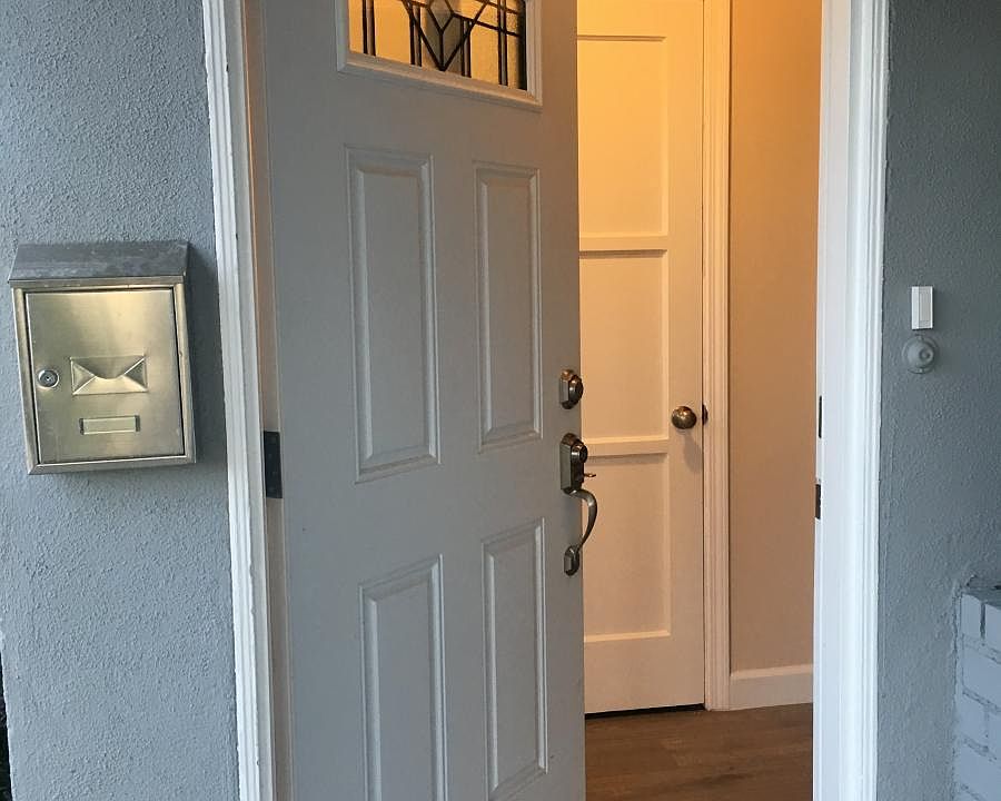 1st image of 15958 Leadwell St